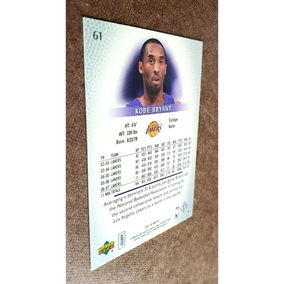 2007-2008 UD SP Authentic KOBE BRYANT NBA Basketball Card #61 Los Angeles Lakers - Picture 9 of 13